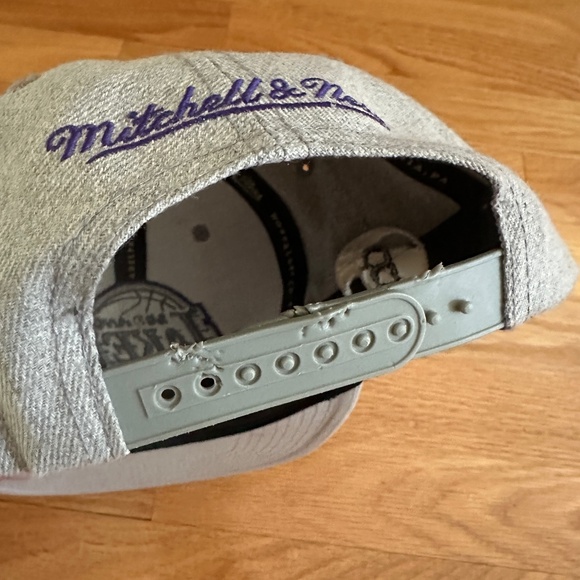 LA Lakers Snapback Flat Brim Gray Hat Cap - Picture 12 of 13